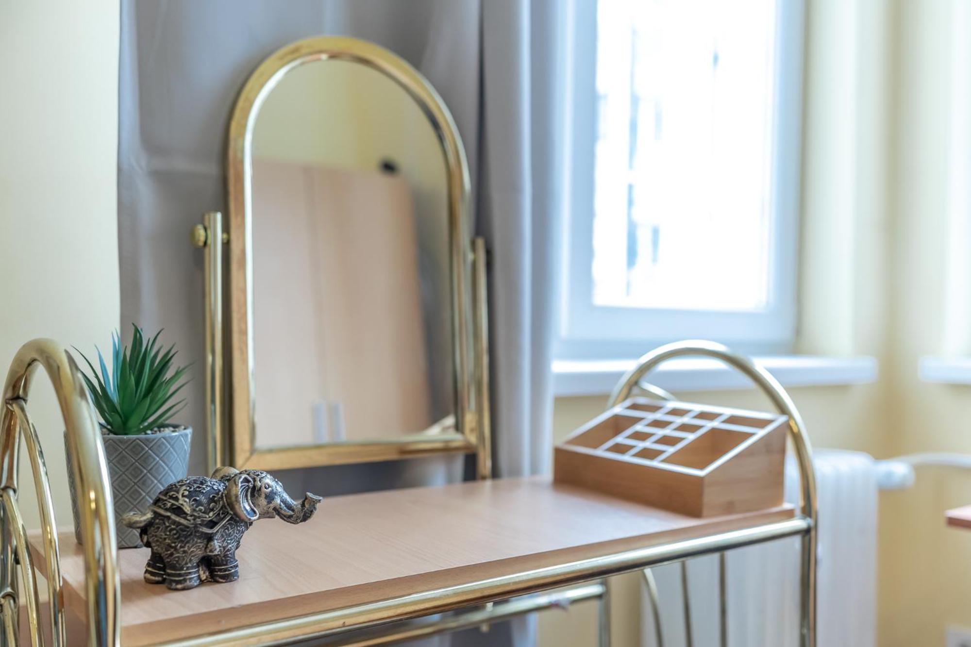 Vintage Home By Ndk And Vitosha Blvd With Free Secured Parking София Экстерьер фото